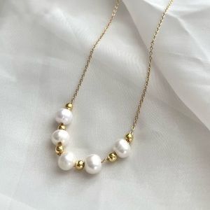 Gorgeous Freshwater Pearl Necklace